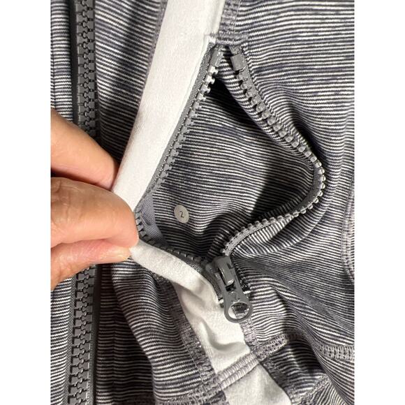 Lululemon Define Jacket Women's Size 2 Wee Are From Space Coal Fossil/White Zip - Picture 7 of 9